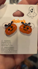 Load image into Gallery viewer, Pumpkin Earrings
